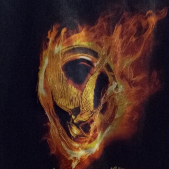 Hunger Games t-shirt - Picture 3 of 4